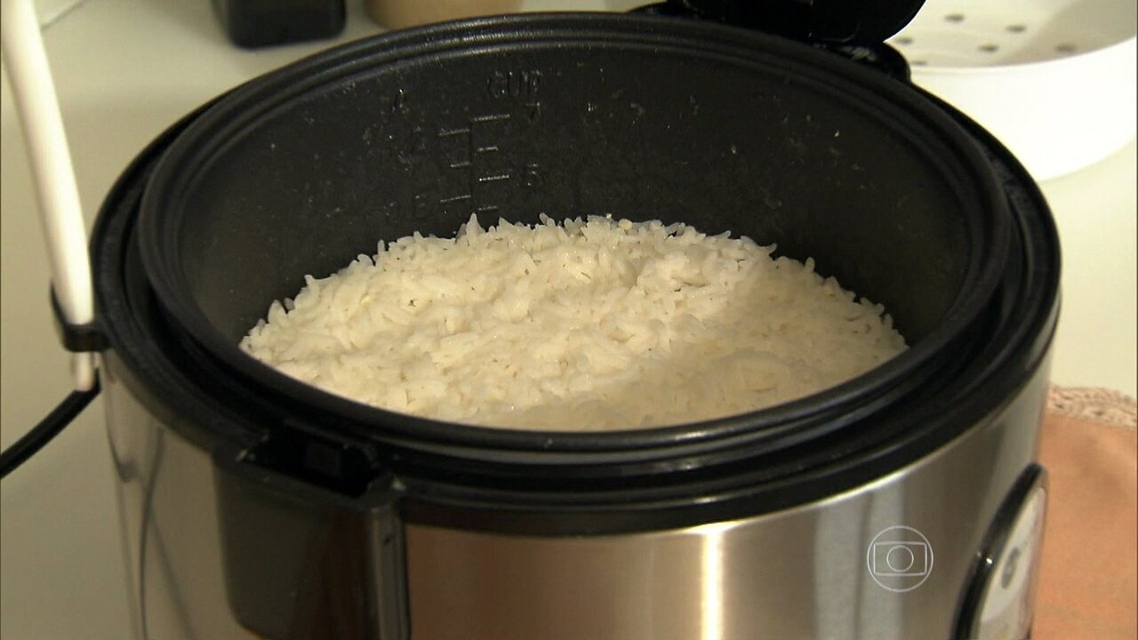 Bem Estar Panela elétrica pode fazer diversas receitas de arroz