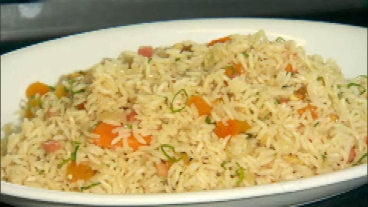 Bem Estar Panela elétrica pode fazer diversas receitas de arroz
