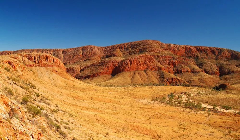 100 Incredible Travel Secrets 44 MacDonnell Ranges, NT Australian