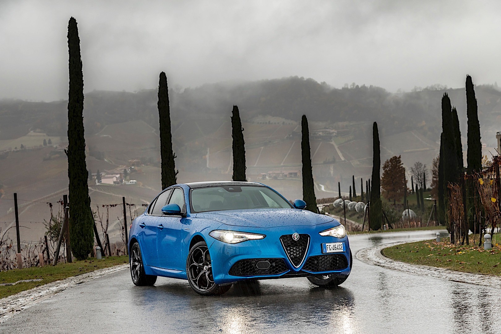 ALFA ROMEO Giulia Veloce specs & photos 2016, 2017, 2018, 2019, 2020