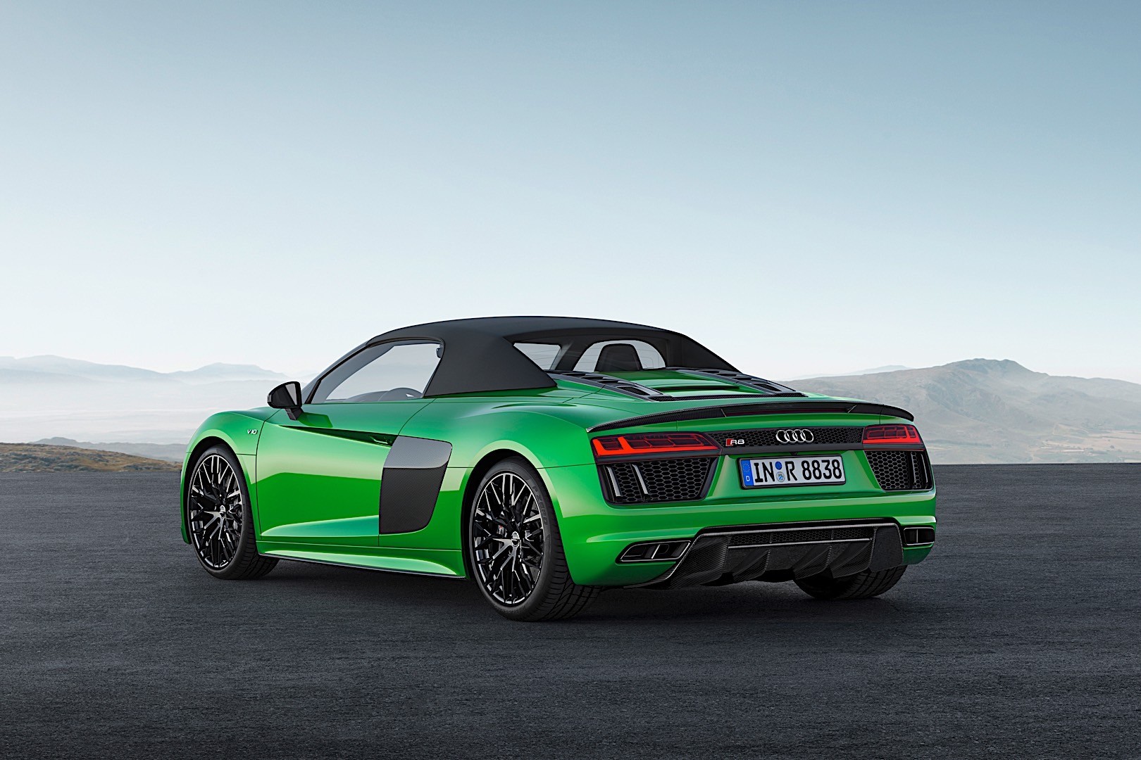 AUDI R8 V10 Spyder Plus specs & photos 2017, 2018, 2019, 2020, 2021 autoevolution
