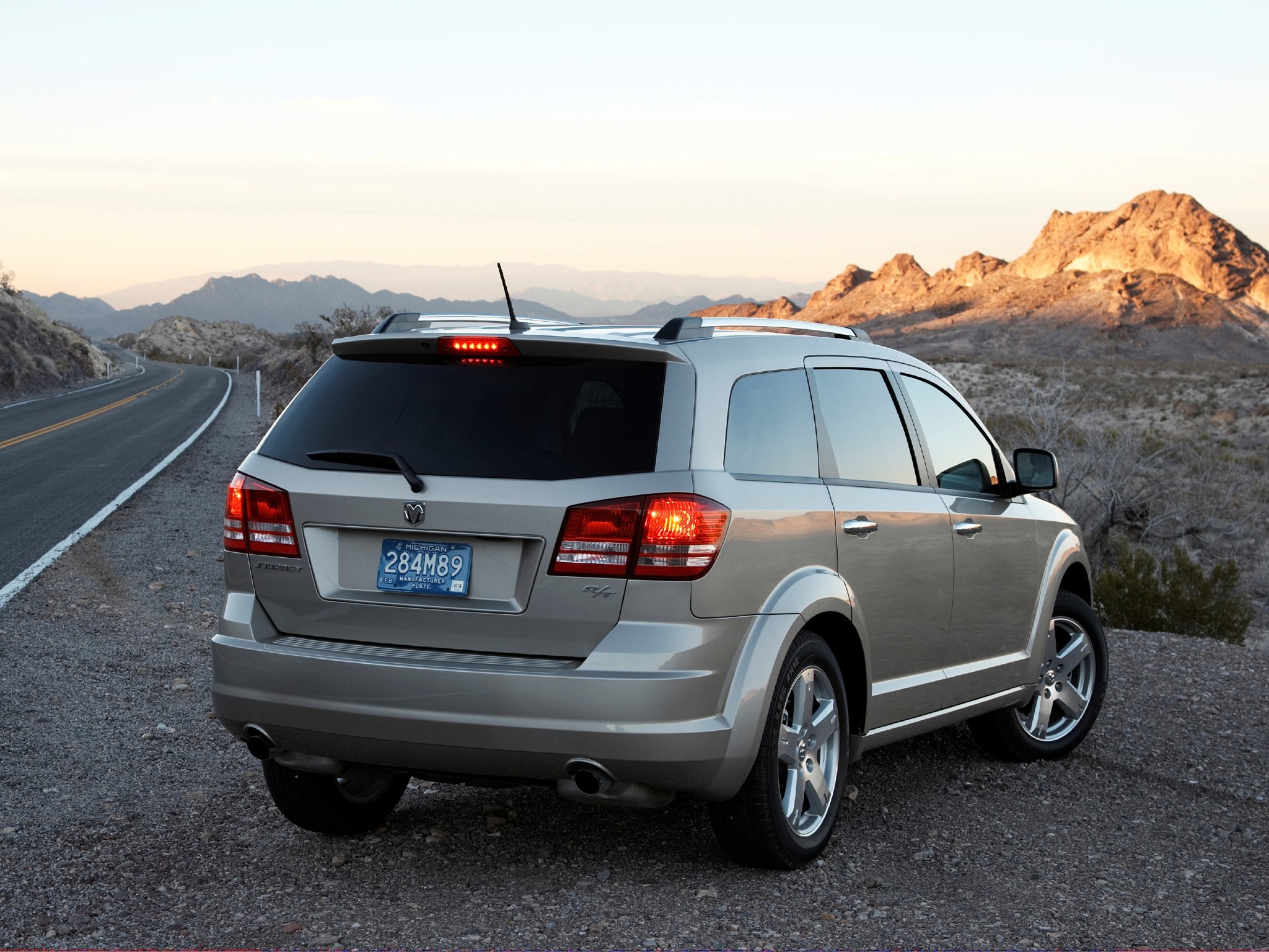 DODGE Journey specs & photos 2008, 2009, 2010, 2011