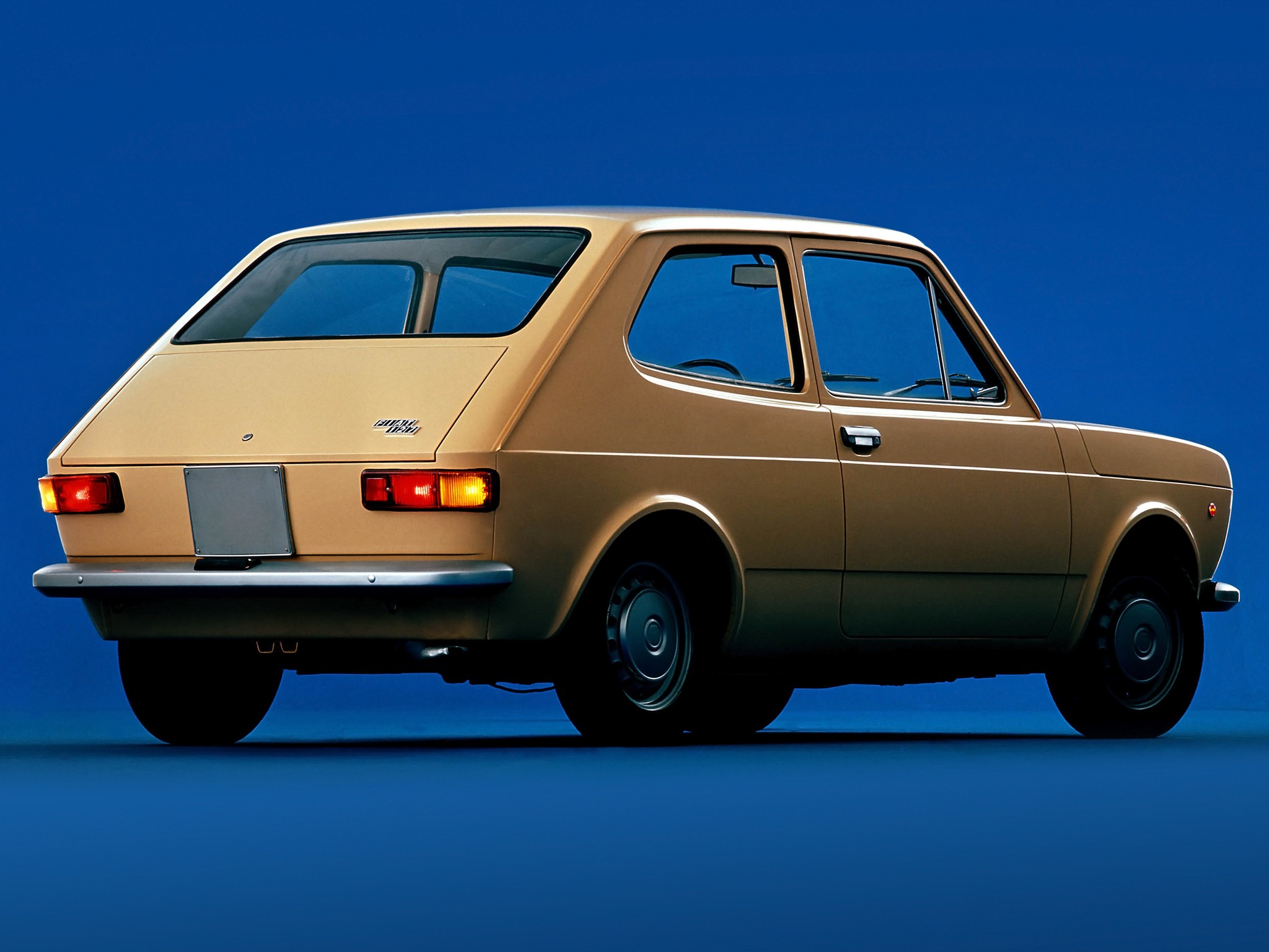 FIAT 127 specs & photos 1971, 1972, 1973, 1974, 1975, 1976, 1977