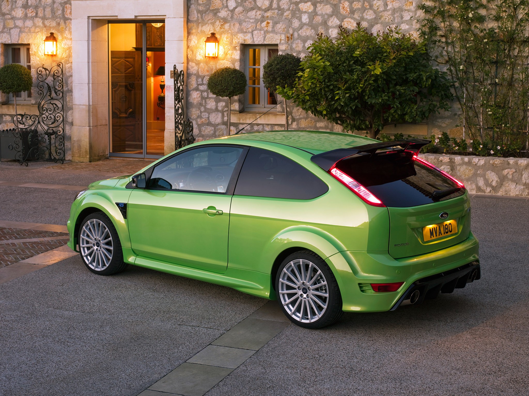 FORD Focus RS specs & photos 2008, 2009, 2010, 2011 autoevolution
