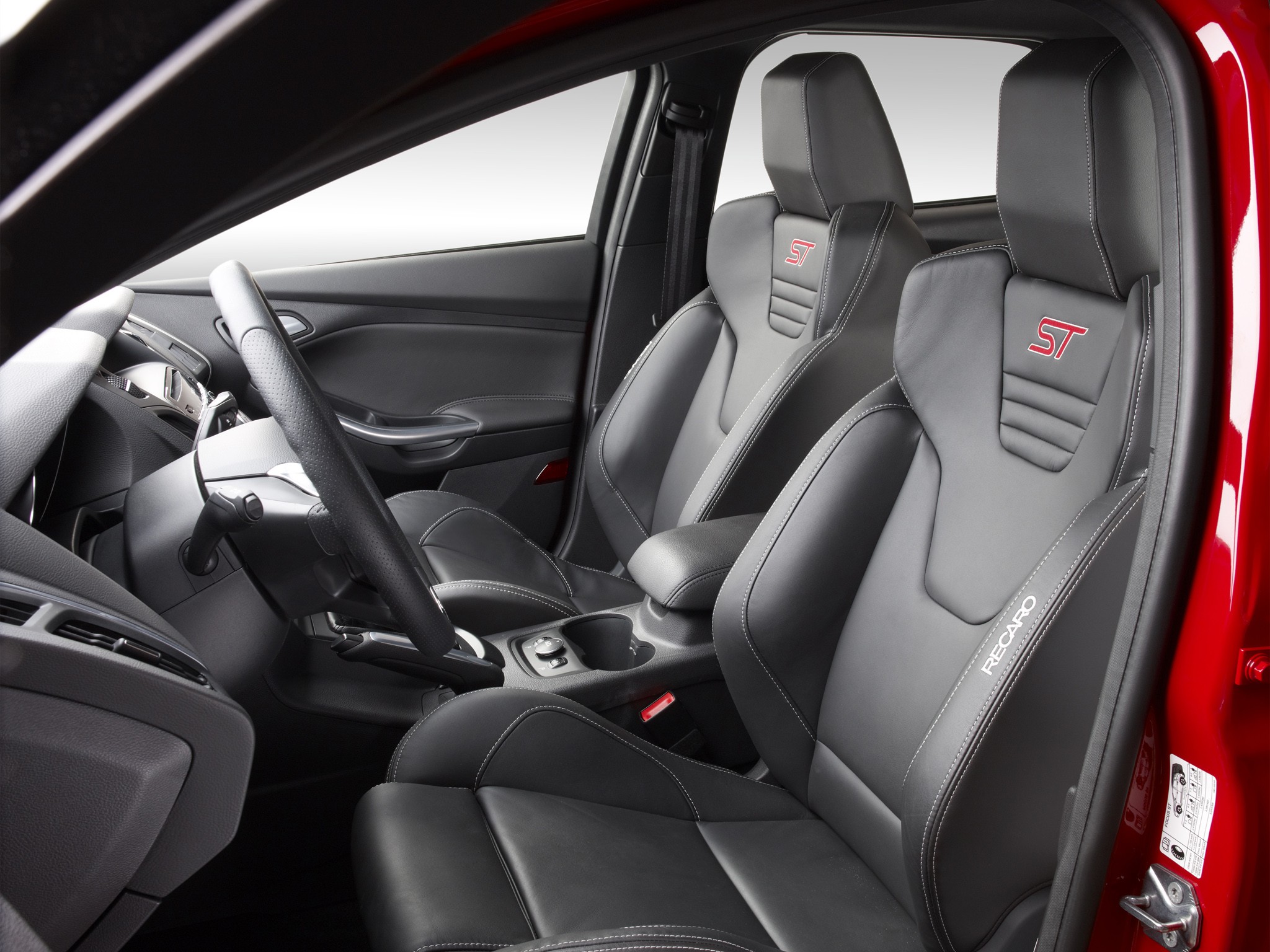 FORD Focus ST Estate specs & photos 2012, 2013, 2014, 2015, 2016