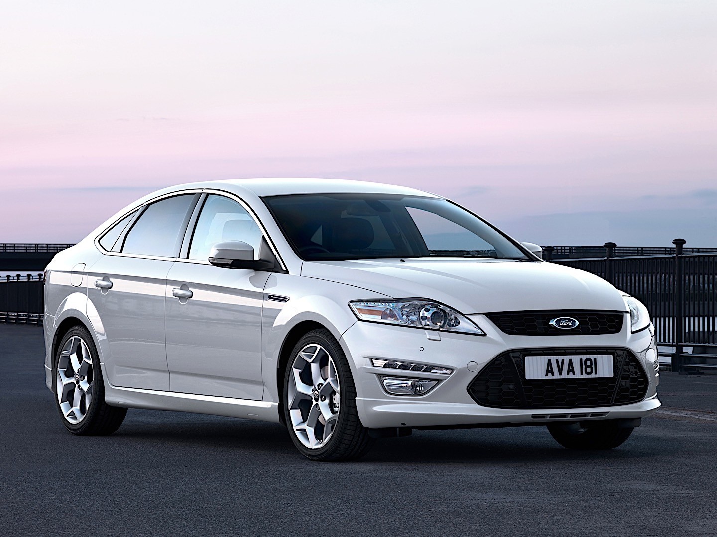 FORD Mondeo Hatchback specs & photos 2010, 2011, 2012, 2013, 2014 autoevolution