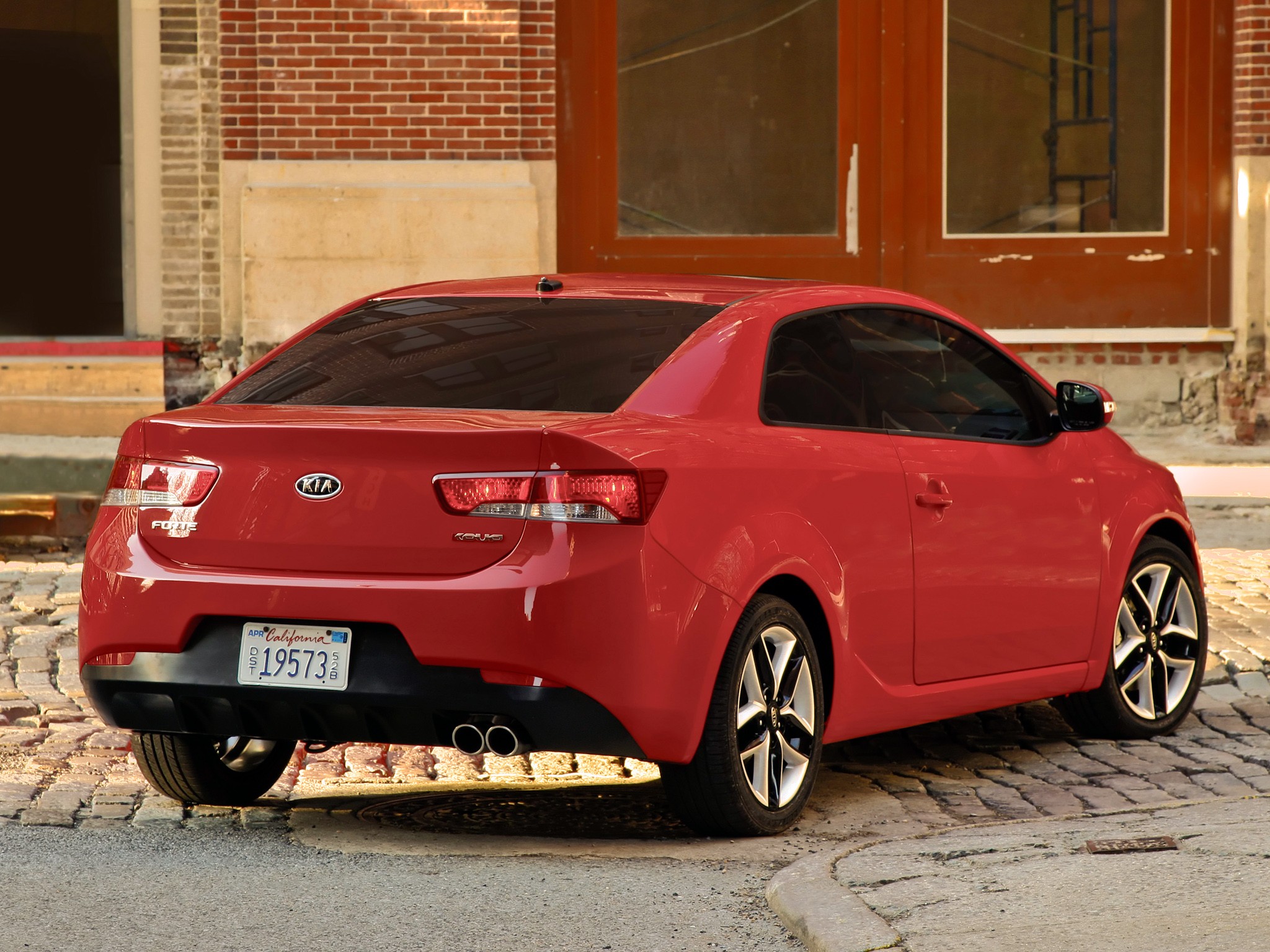 2010 Kia Forte Koup Specs, Performance & Photos - autoevolution
