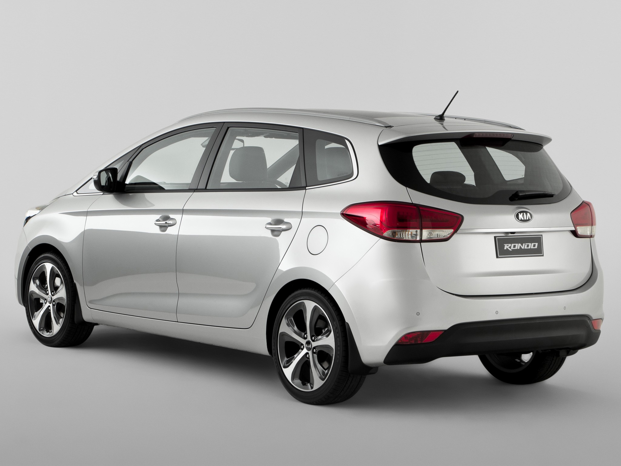 KIA Rondo specs & photos 2013, 2014, 2015, 2016, 2017, 2018