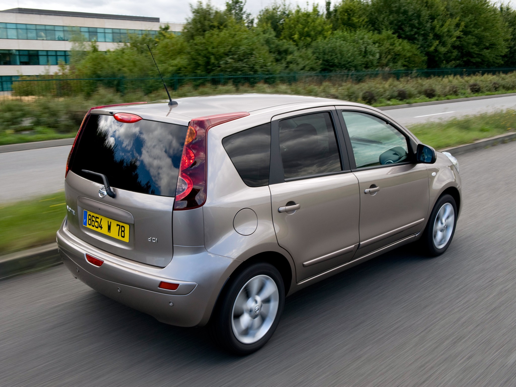 NISSAN Note Specs & Photos 2008, 2009, 2010, 2011, 2012 autoevolution