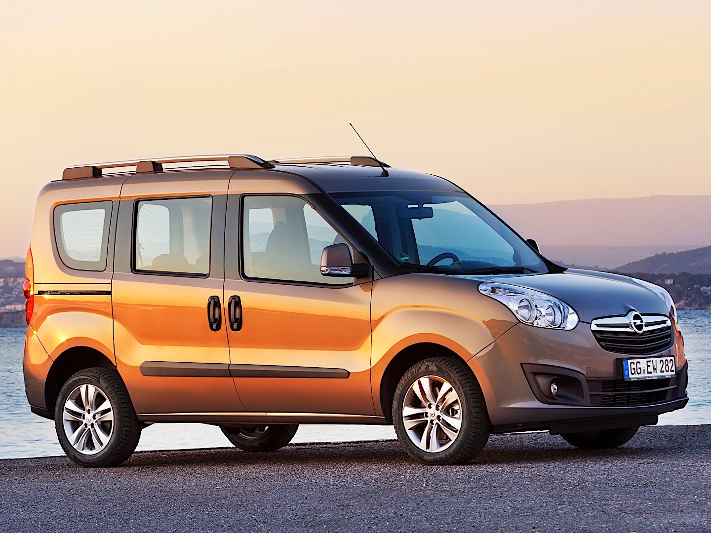 OPEL Combo specs & photos 2011, 2012, 2013, 2014, 2015, 2016, 2017