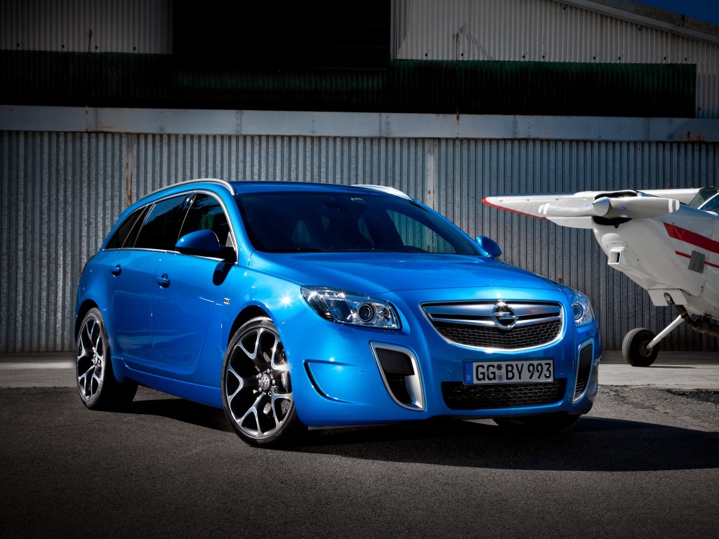 OPEL Insignia Sports Tourer OPC specs & photos 2009, 2010, 2011, 2012