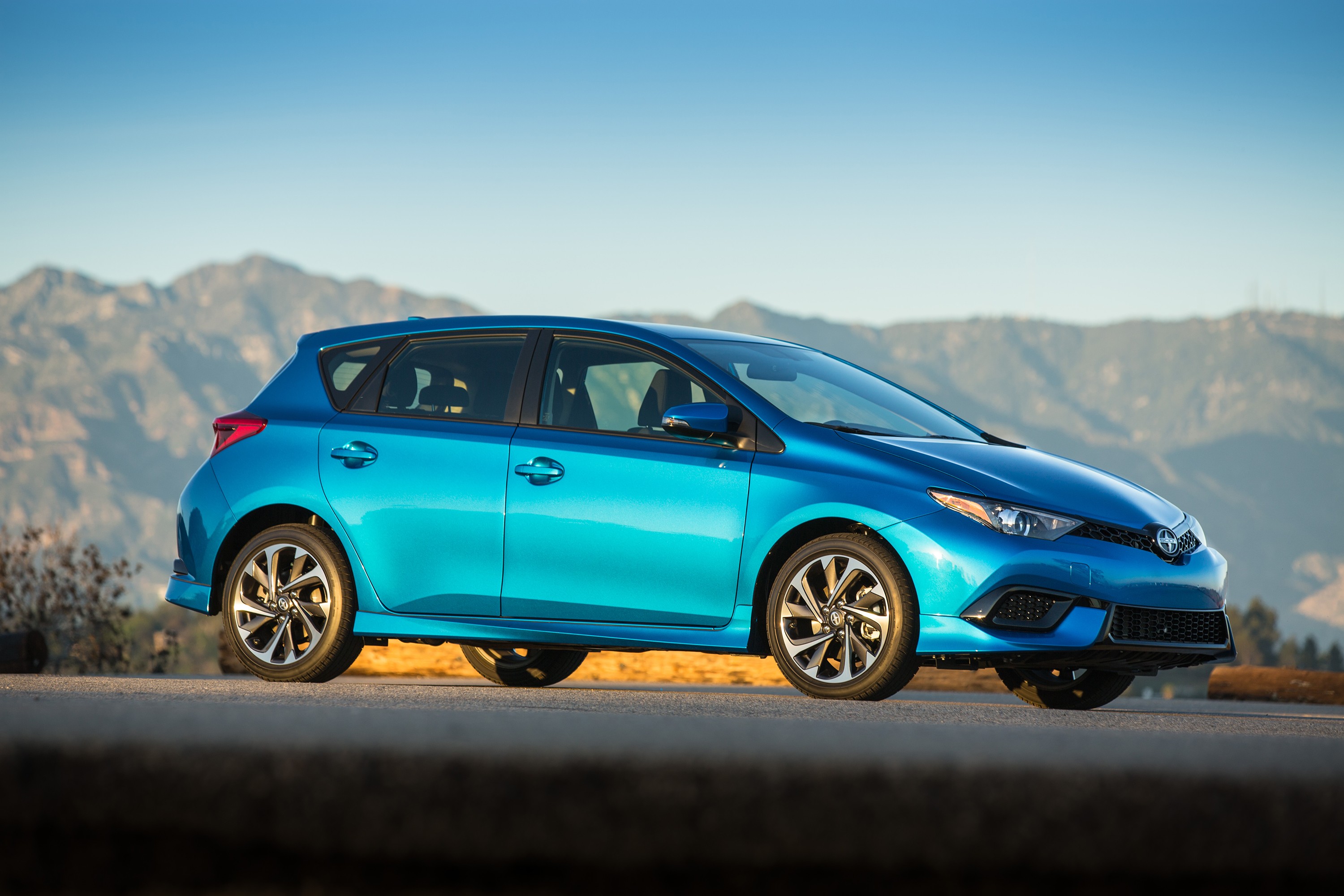 SCION iM specs & photos 2016, 2017 autoevolution