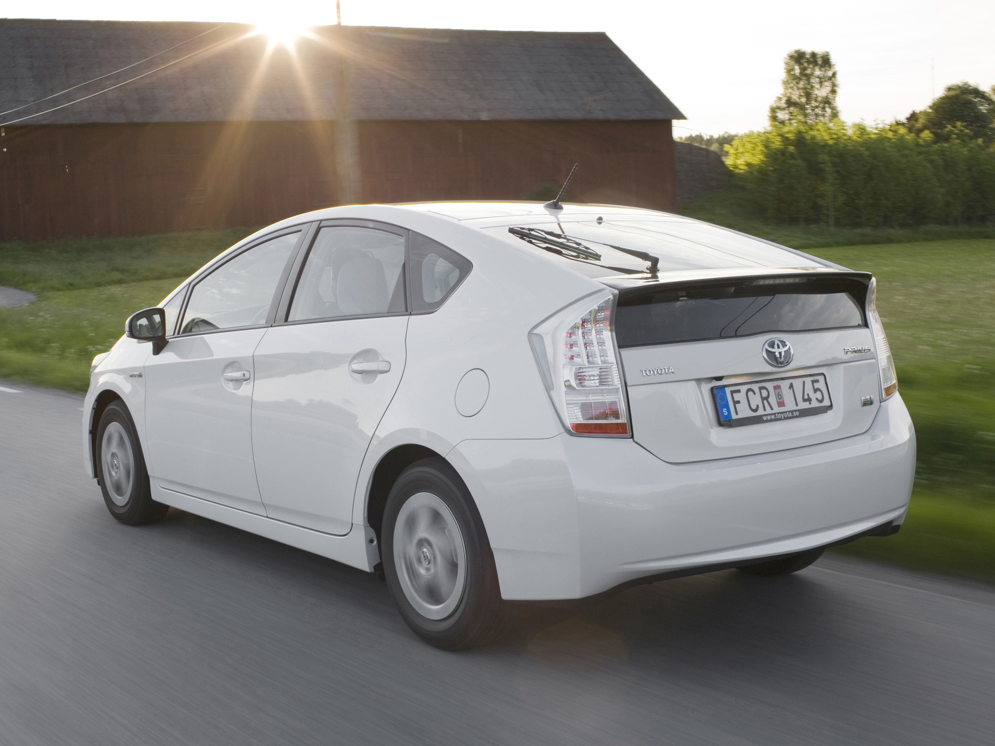 2010 Toyota Prius Specs, Performance & Photos - autoevolution