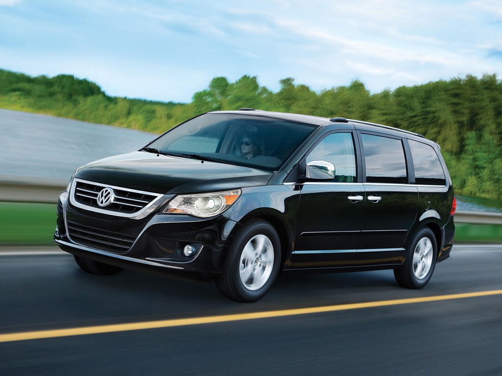 Volkswagen Routan 2010