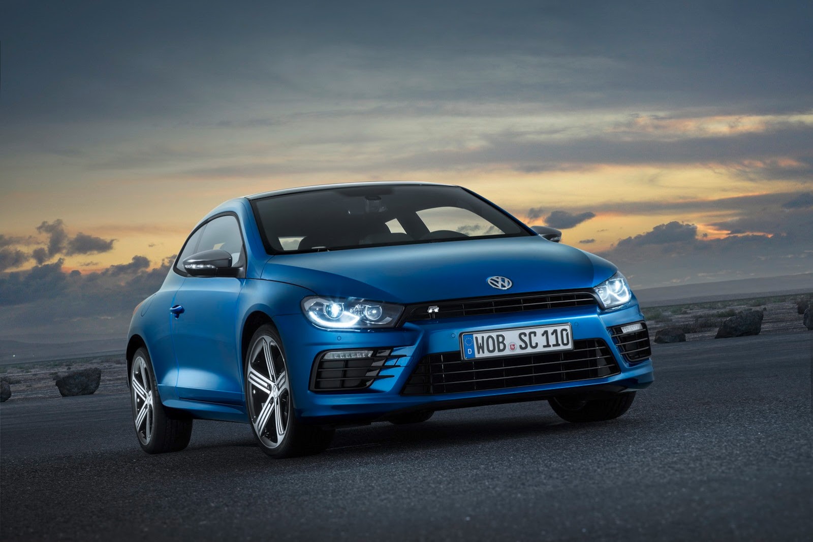 VOLKSWAGEN Scirocco R specs & photos 2014, 2015, 2016, 2017, 2018