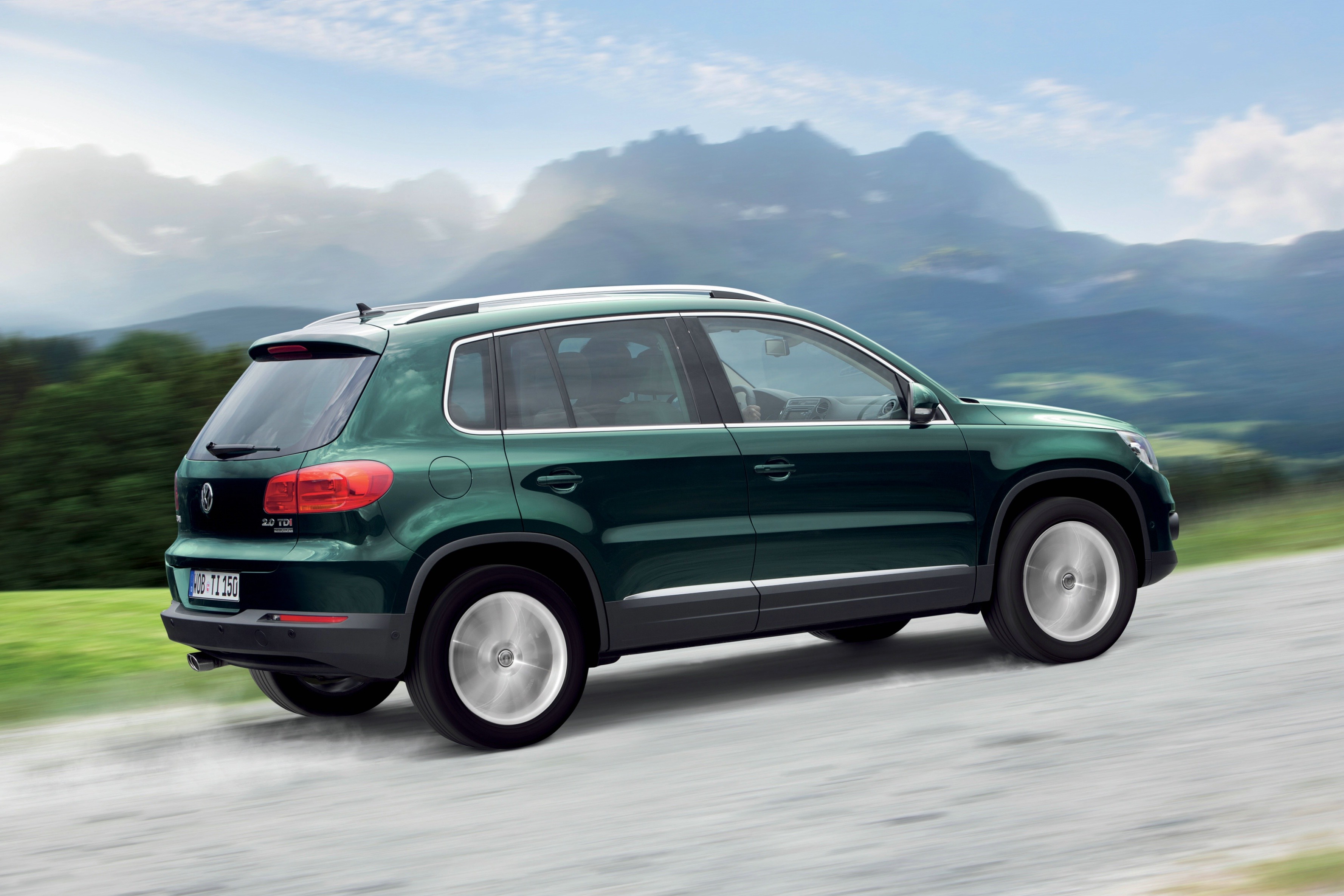 Volkswagen Tiguan Specs & Photos - 2011, 2012, 2013, 2014, 2015, 2016 - Autoevolution