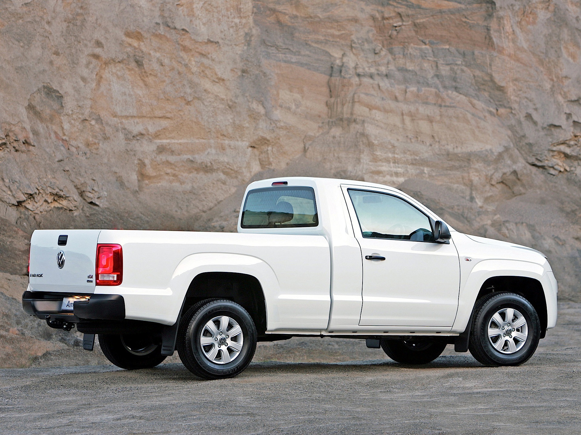 Volkswagen Amarok Single Cab Specs & Photos - 2011, 2012, 2013, 2014, 2015, 2016 - Autoevolution