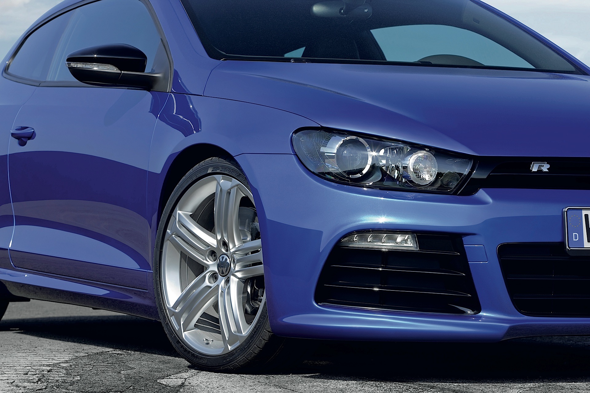 Volkswagen Scirocco R Specs & Photos - 2009, 2010, 2011, 2012, 2013, 2014 - Autoevolution
