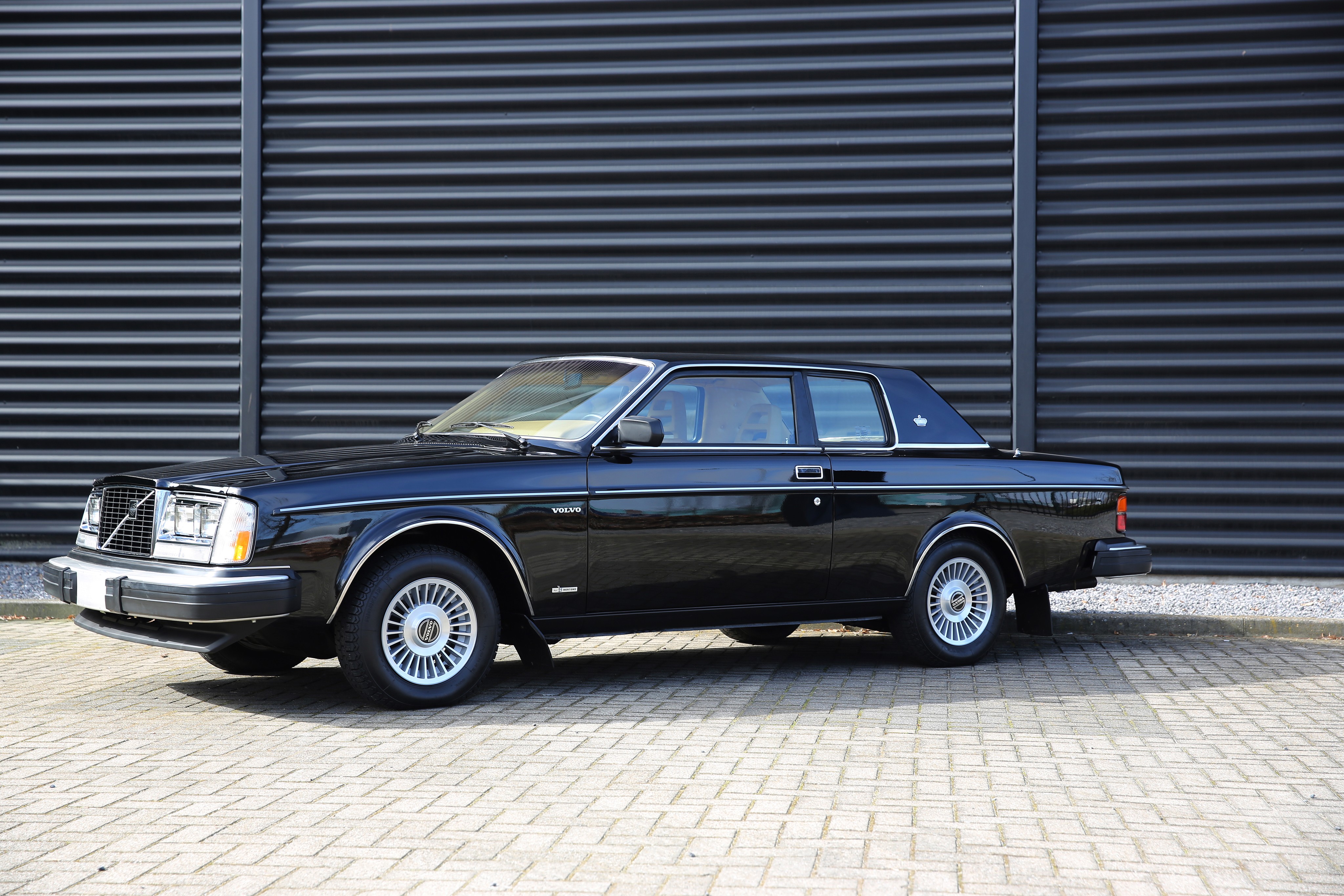 VOLVO 262 C specs & photos 1977, 1978, 1979, 1980, 1981 autoevolution