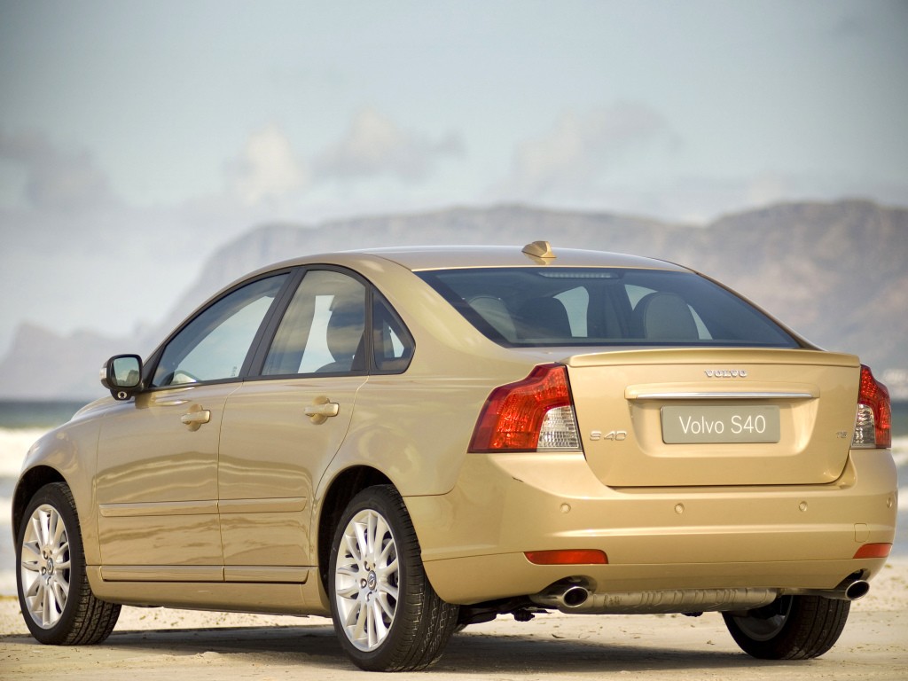 VOLVO S40 Specs, Performance & Photos - 2007, 2008, 2009, 2010, 2011