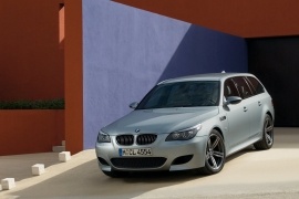 2007 BMW M5 Touring Specs, Performance & Photos - autoevolution