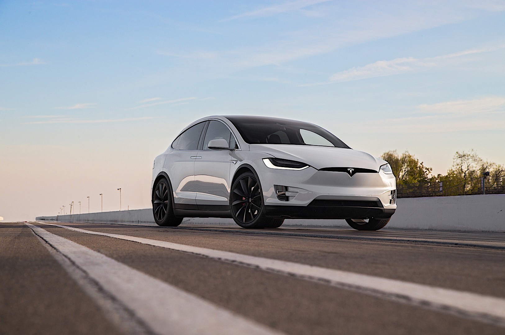 Tesla Models S and X Get Supercharging Speed Boost, 1,000 MPH Virtually