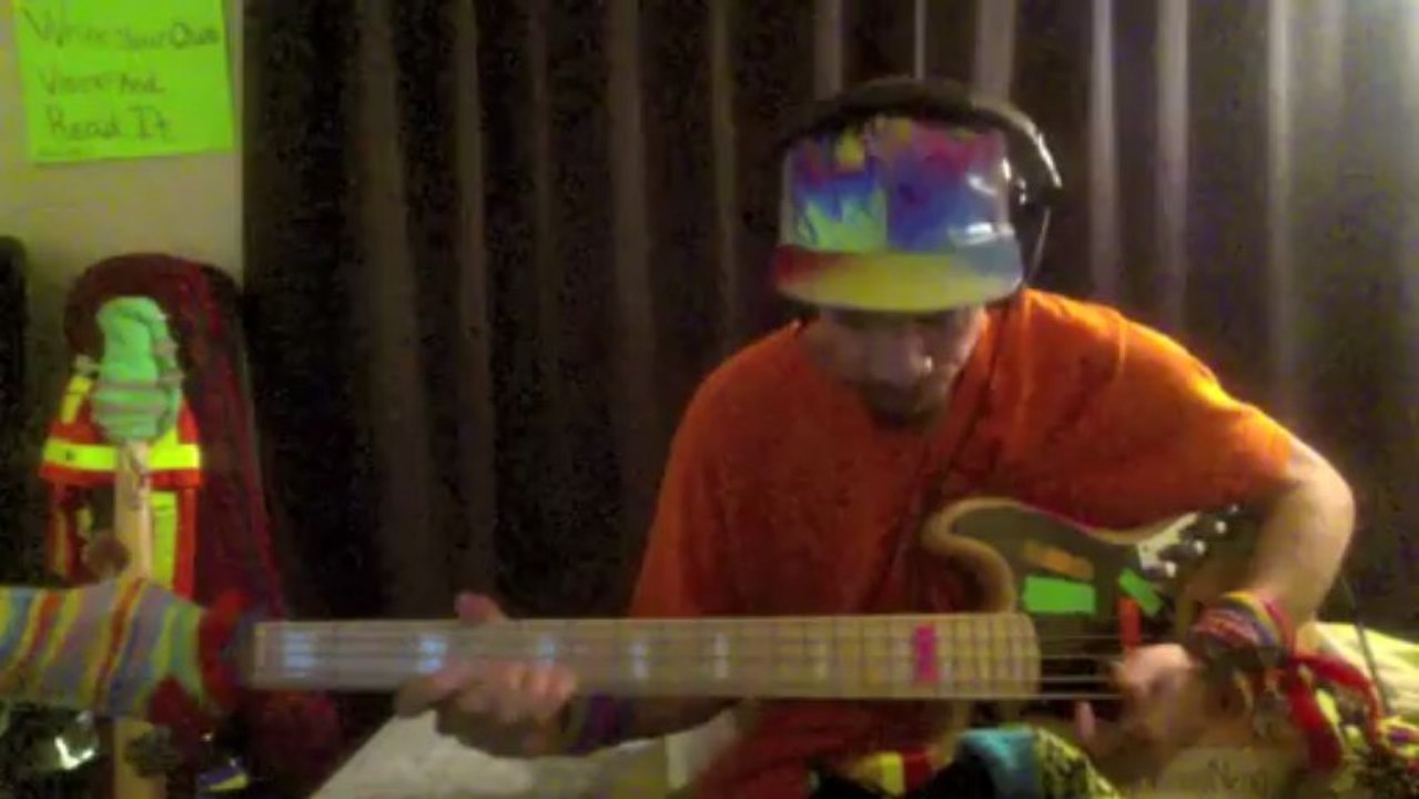 MonoNeon ["She Talks To Me With Her Body" The BarKays] video