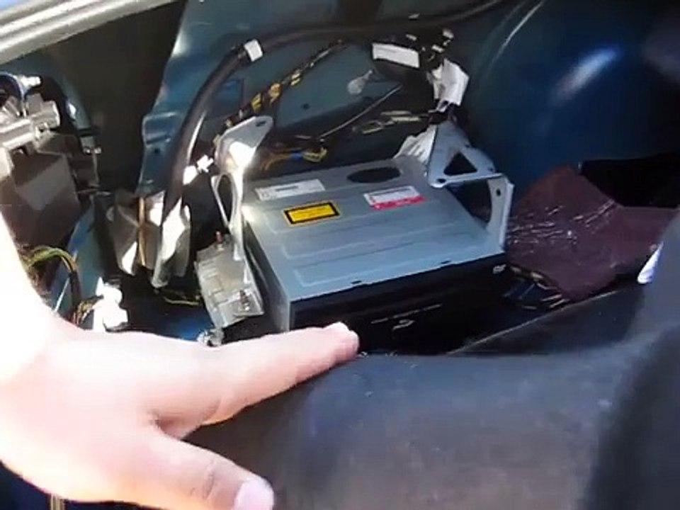 How to Remove Navigation / CD Changer from Jaguar X Type 2002 for