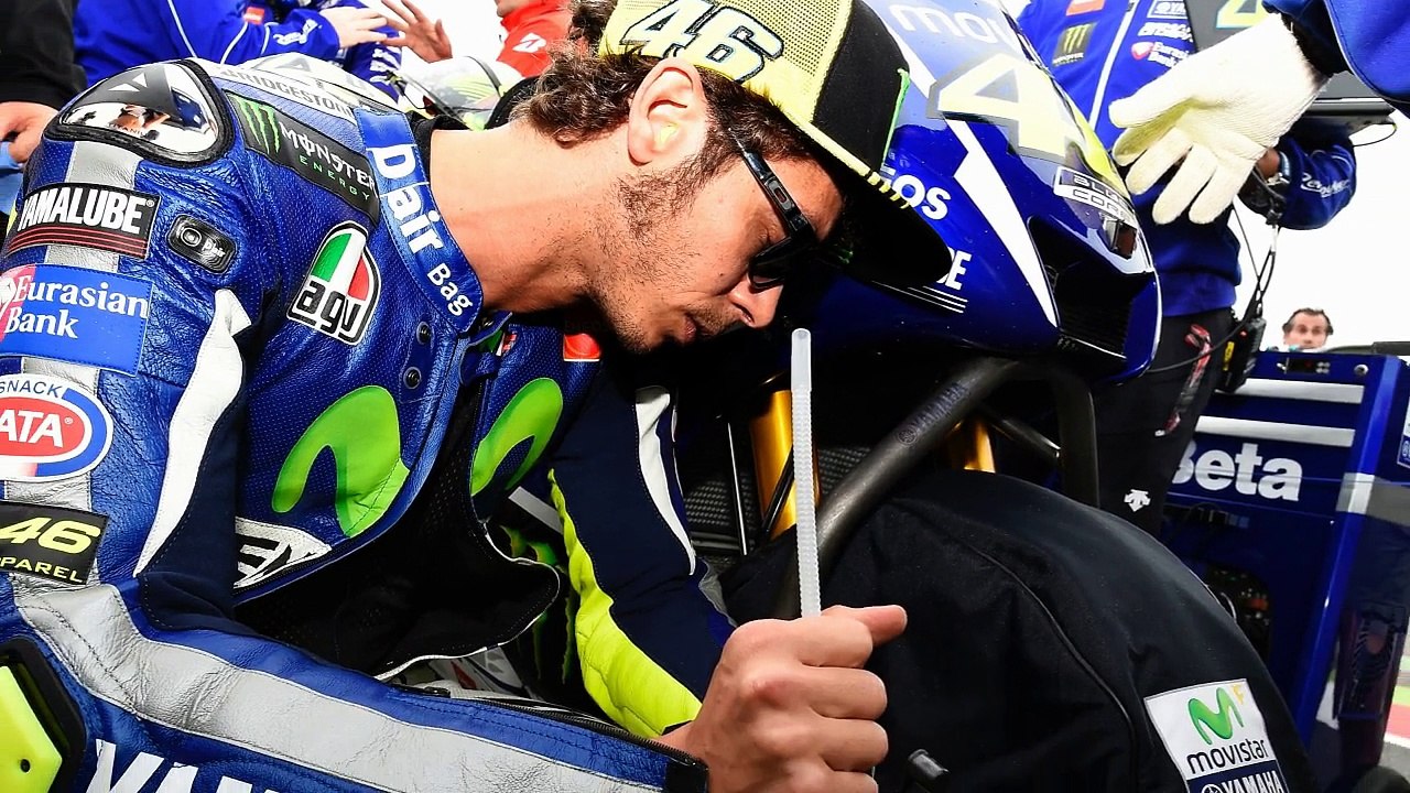 Valentino Rossi Wins 2015 Silverstone MotoGp Grand Prix Lorenzo 4th