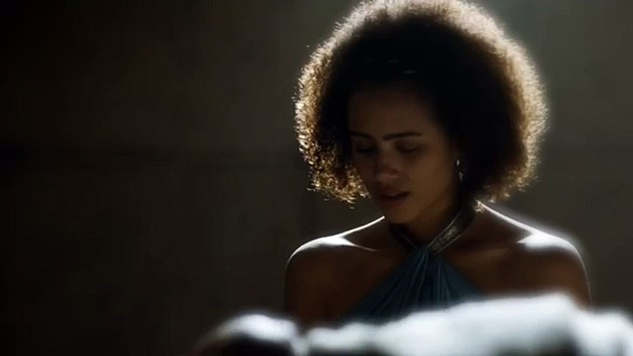 Game of Thrones 5x05 Grey Worm and Missandei Romantic Kiss