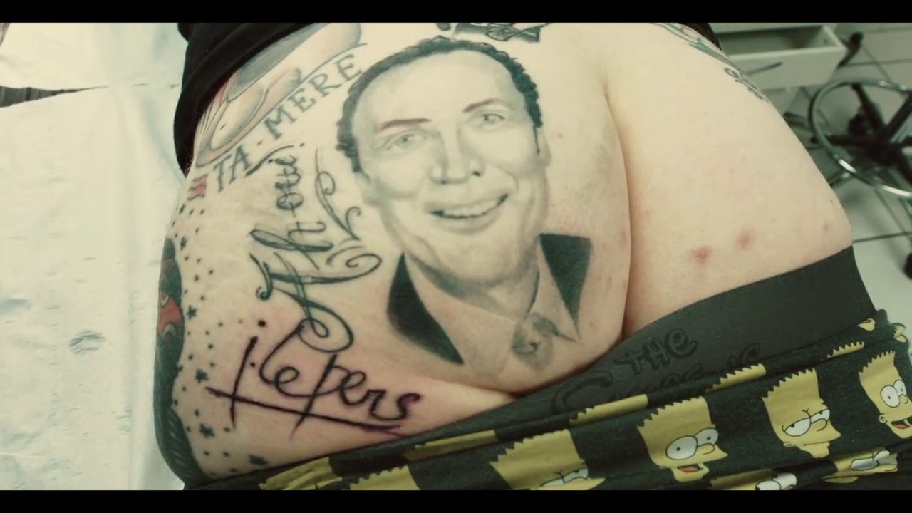 Tatouage De Julien Lepers Sur La Fesse Video Dailymotion