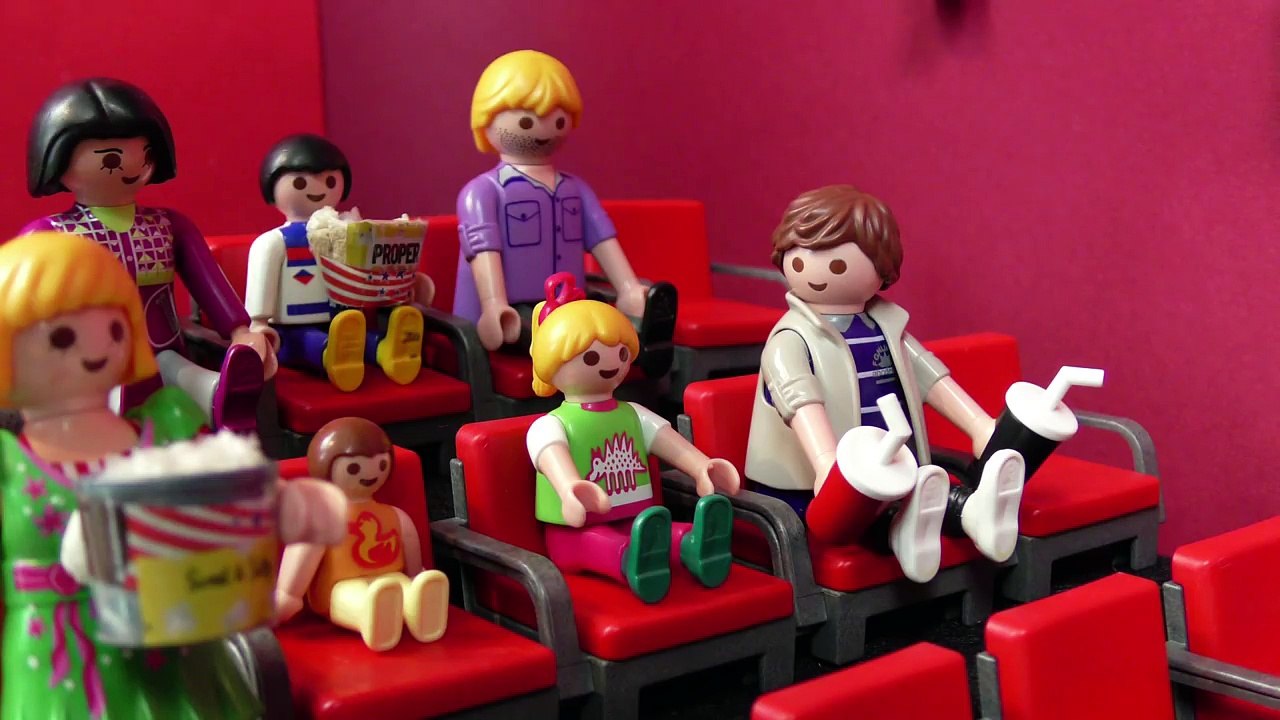Playmobil Ghostbusters Film deutsch Familie Hauser im Kino