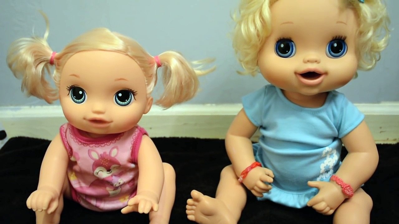Crawling Baby Alive POOPS In The BATH TUB! baby alive bath baby go