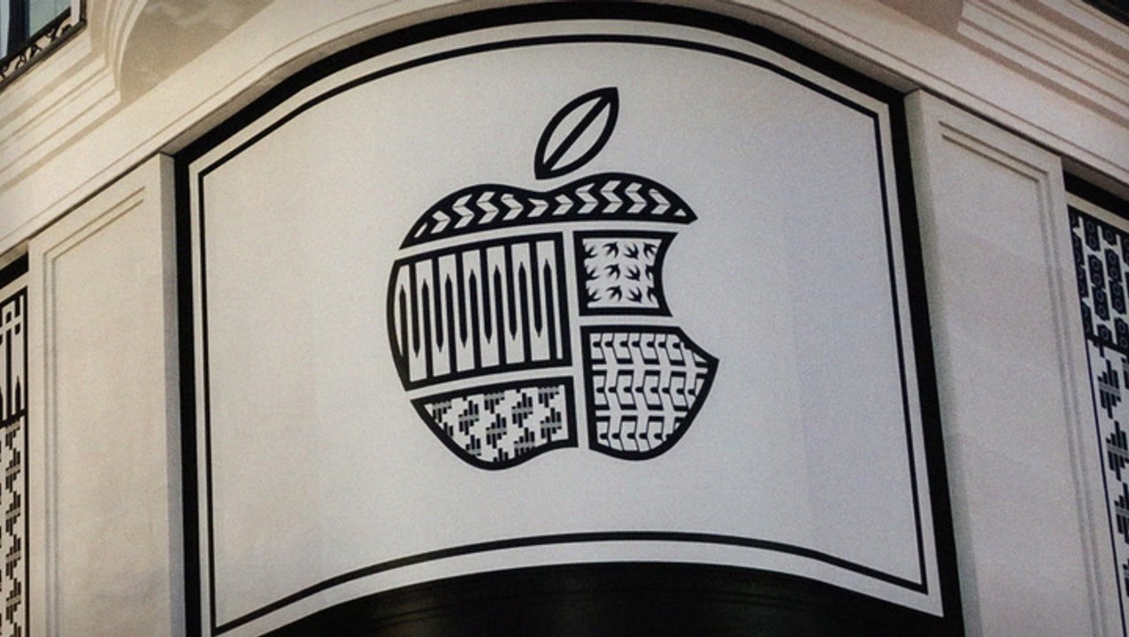 How Jim Cramer Is Approaching Apple Stock Ahead of Earnings video