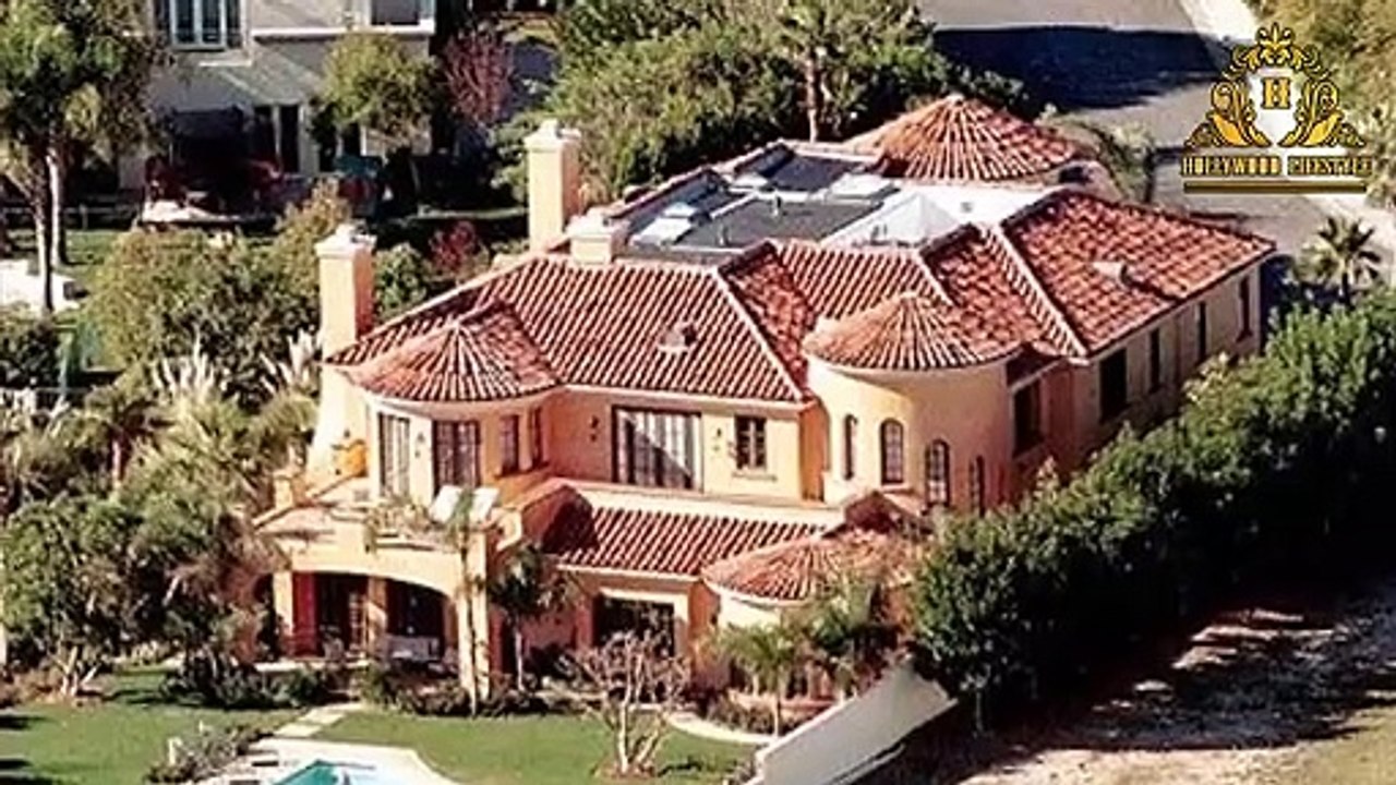 Christina Aguilera House Tour 2020 (Inside and Outside) _ Multi Million Dollar Home Mansion