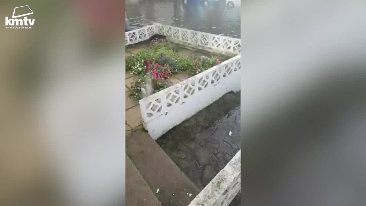 Severe fooding in Milton Street, video Dailymotion