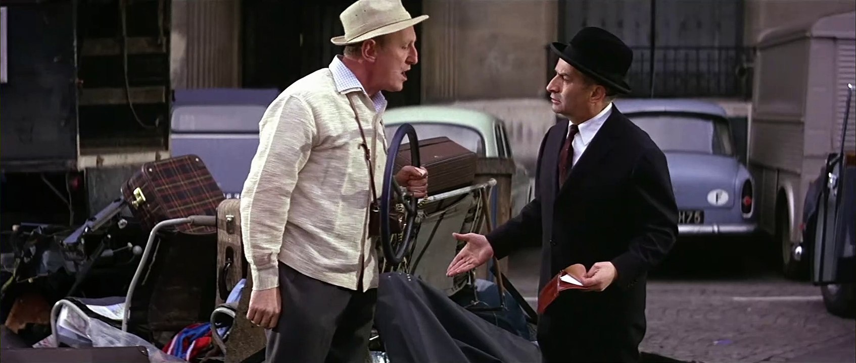 LE CORNIAUD Film Extrait avec Louis de Funès et Bourvil