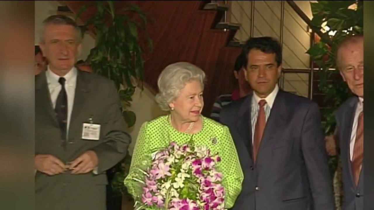 Fenêtre sur les OutreMer La Reine Elizabeth II en Polynésie et dans