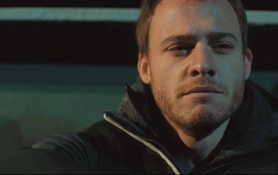 En El Corazon De La Ciudad Trailer Exclusivo (Español) Vídeo