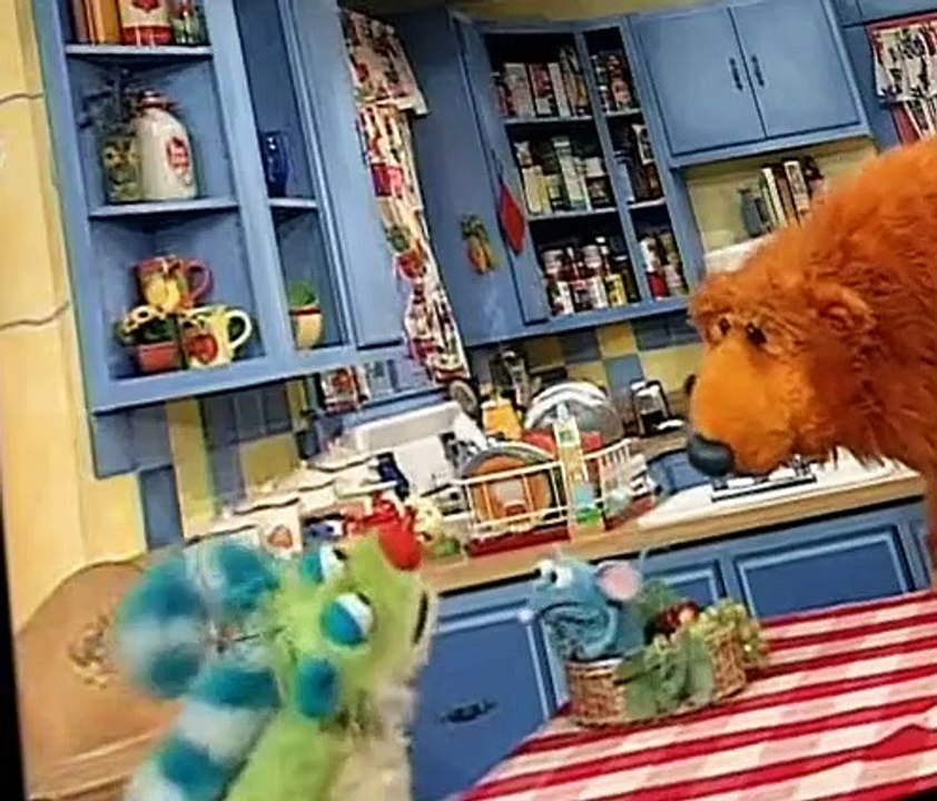 Bear in the Big Blue House Bear in the Big Blue House E039 Friends For