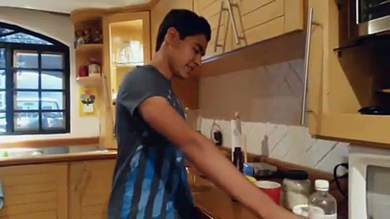 Cooking with Luis v (2128) video Dailymotion