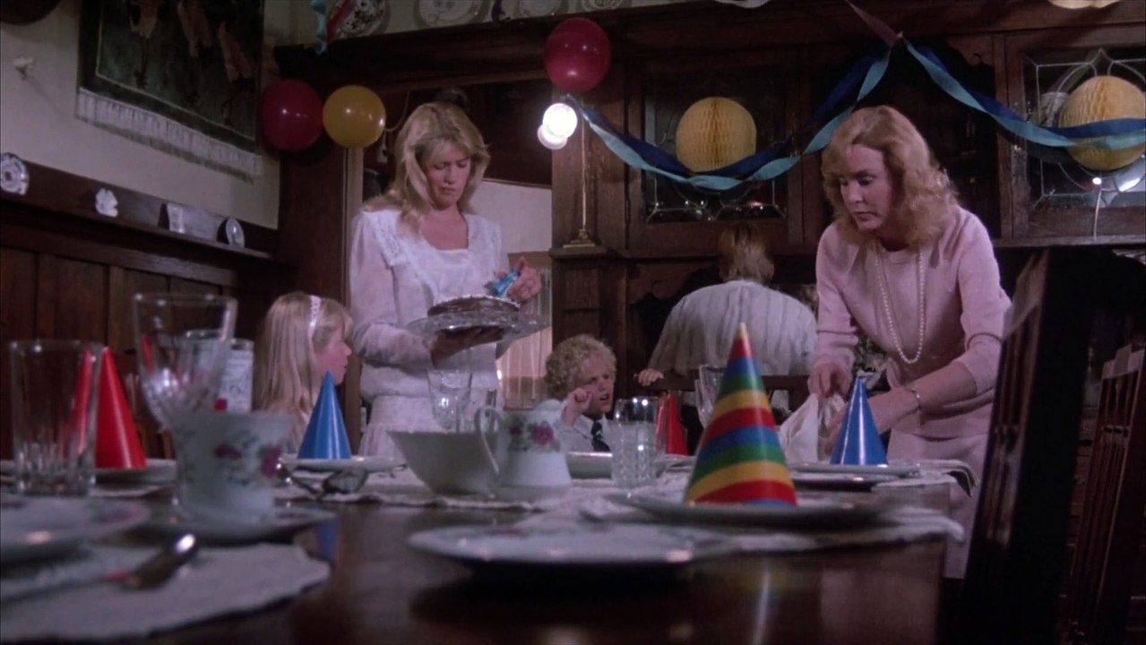 Flowers in the Attic 1987 ‧ Horror/Mystery video Dailymotion