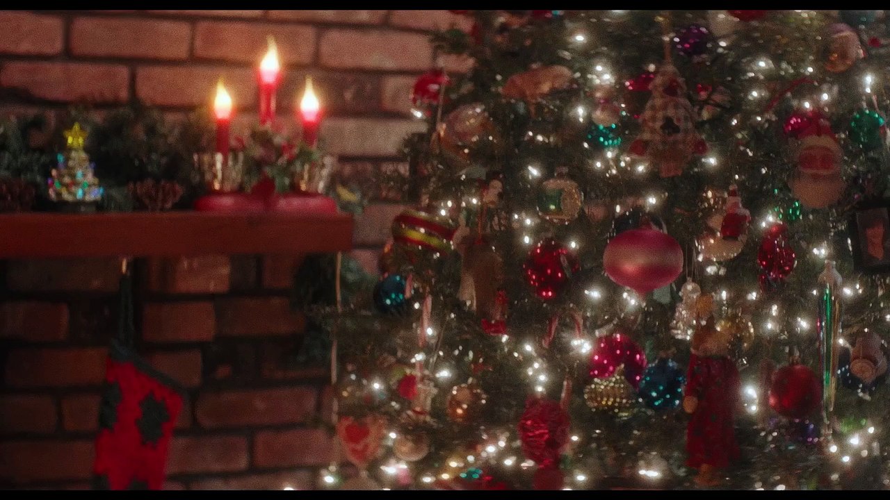Christmas Eve In Miller's Point Official Trailer IGN