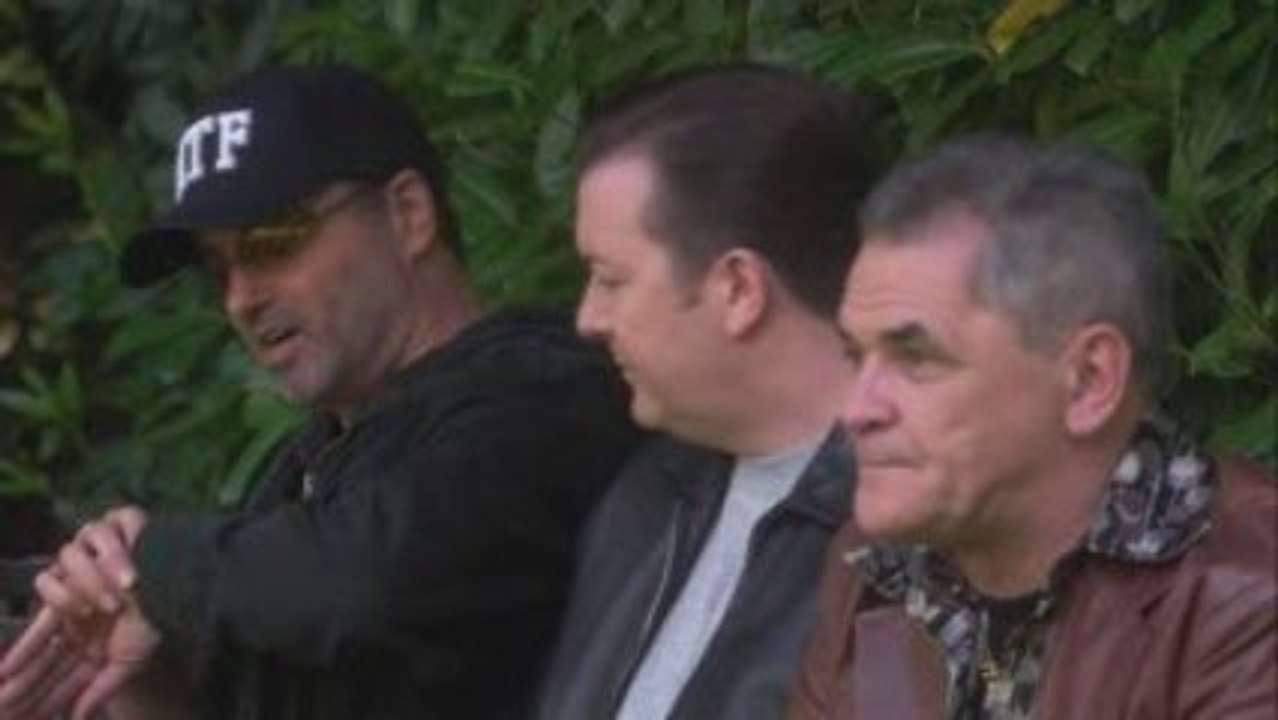 Michael Ricky Gervais ExtraChristmas Vidéo Dailymotion