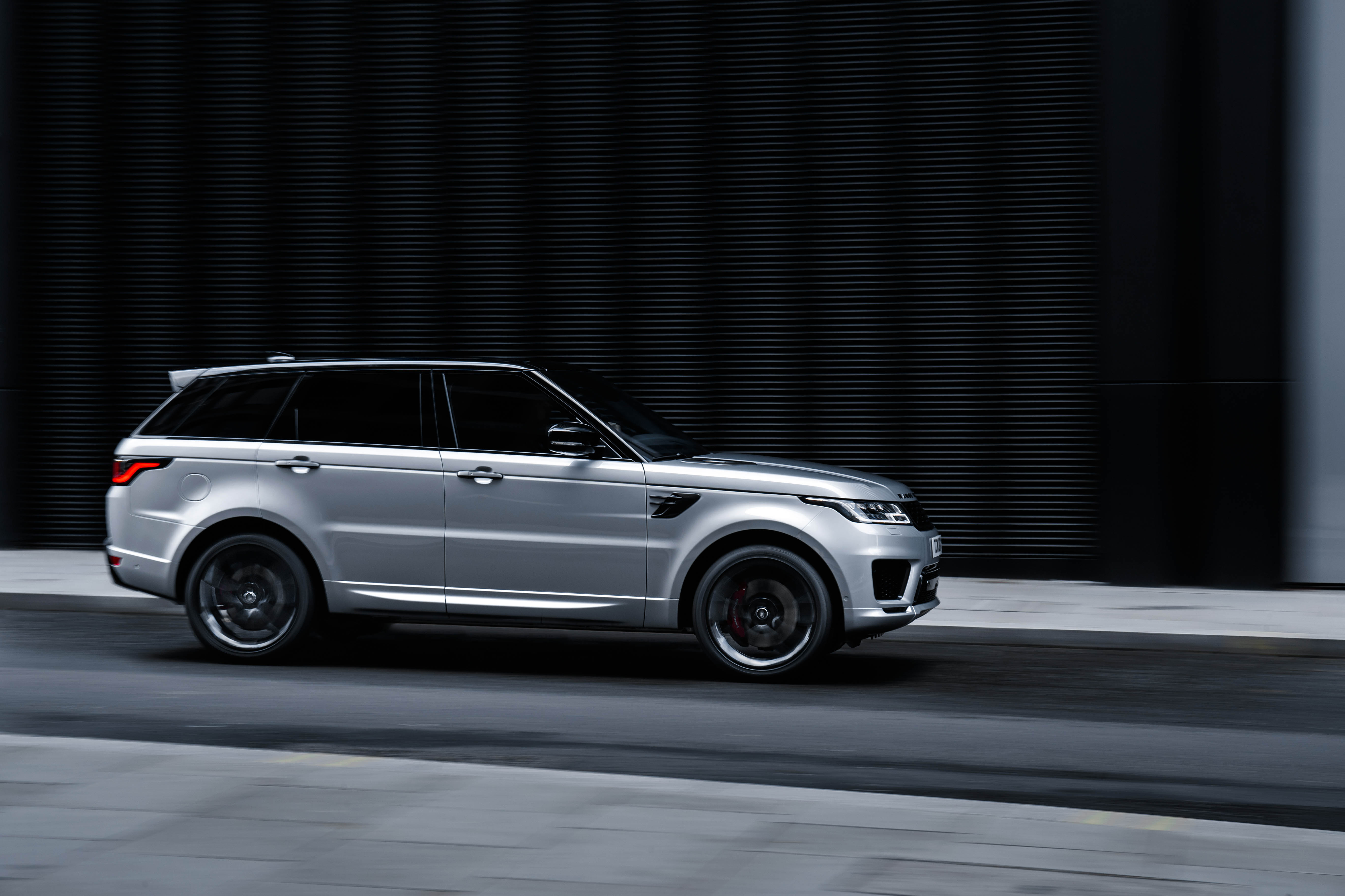 Range Rover Sport HST revealed with allnew inlinesix Ingenium mild