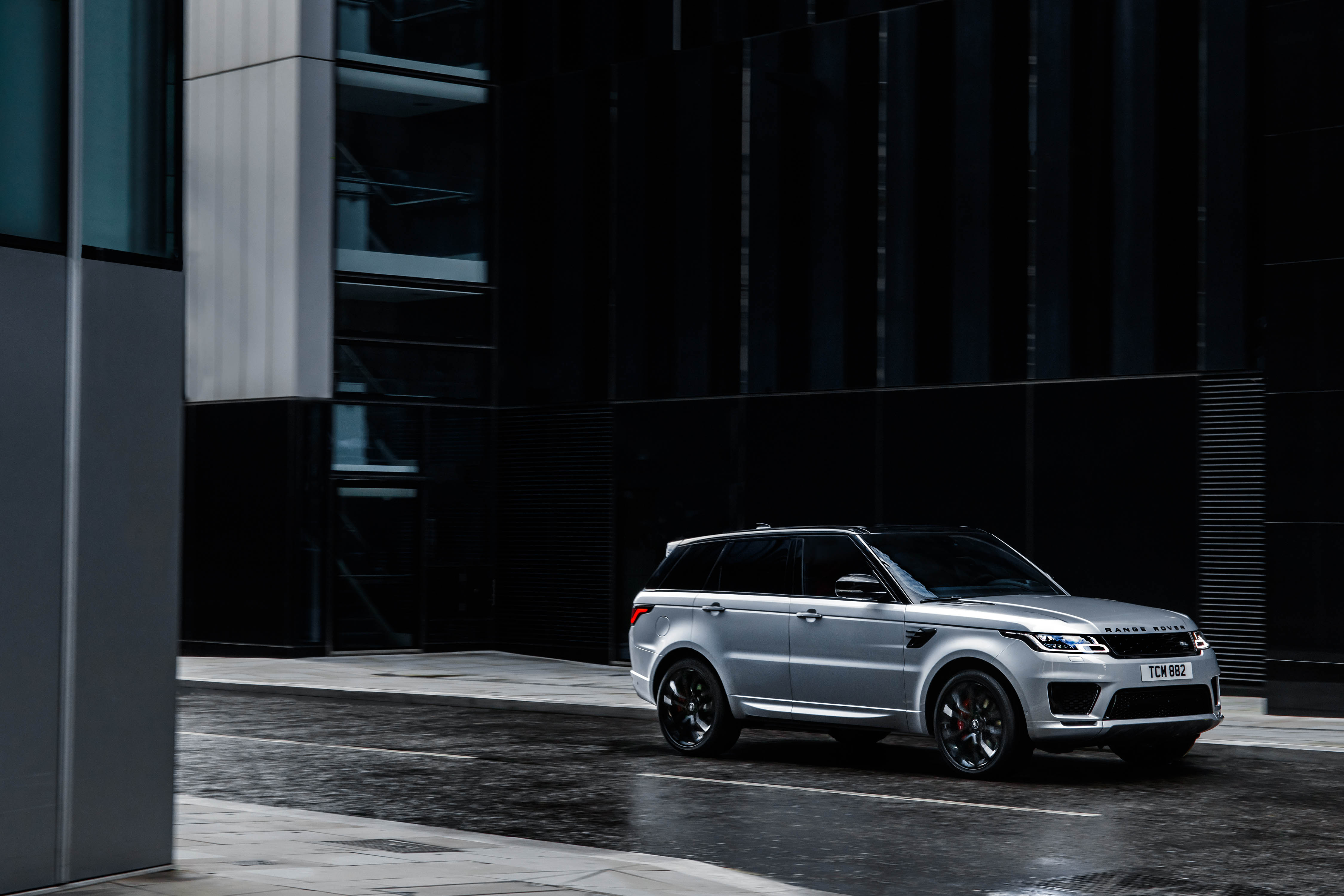 Range Rover Sport HST revealed with allnew inlinesix Ingenium mild
