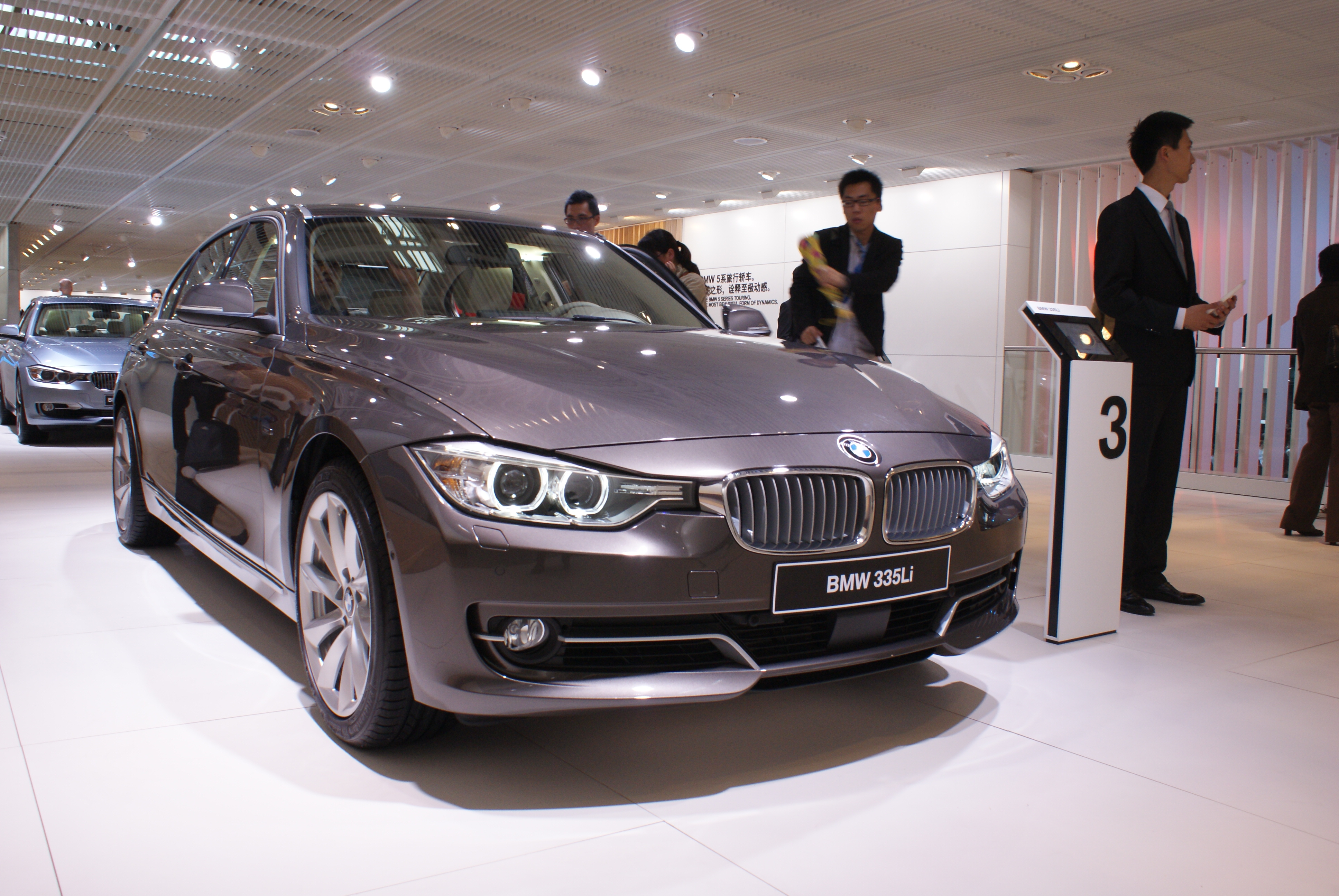 Long wheelbase BMW 3Series made in China for China SONY DSC Paul