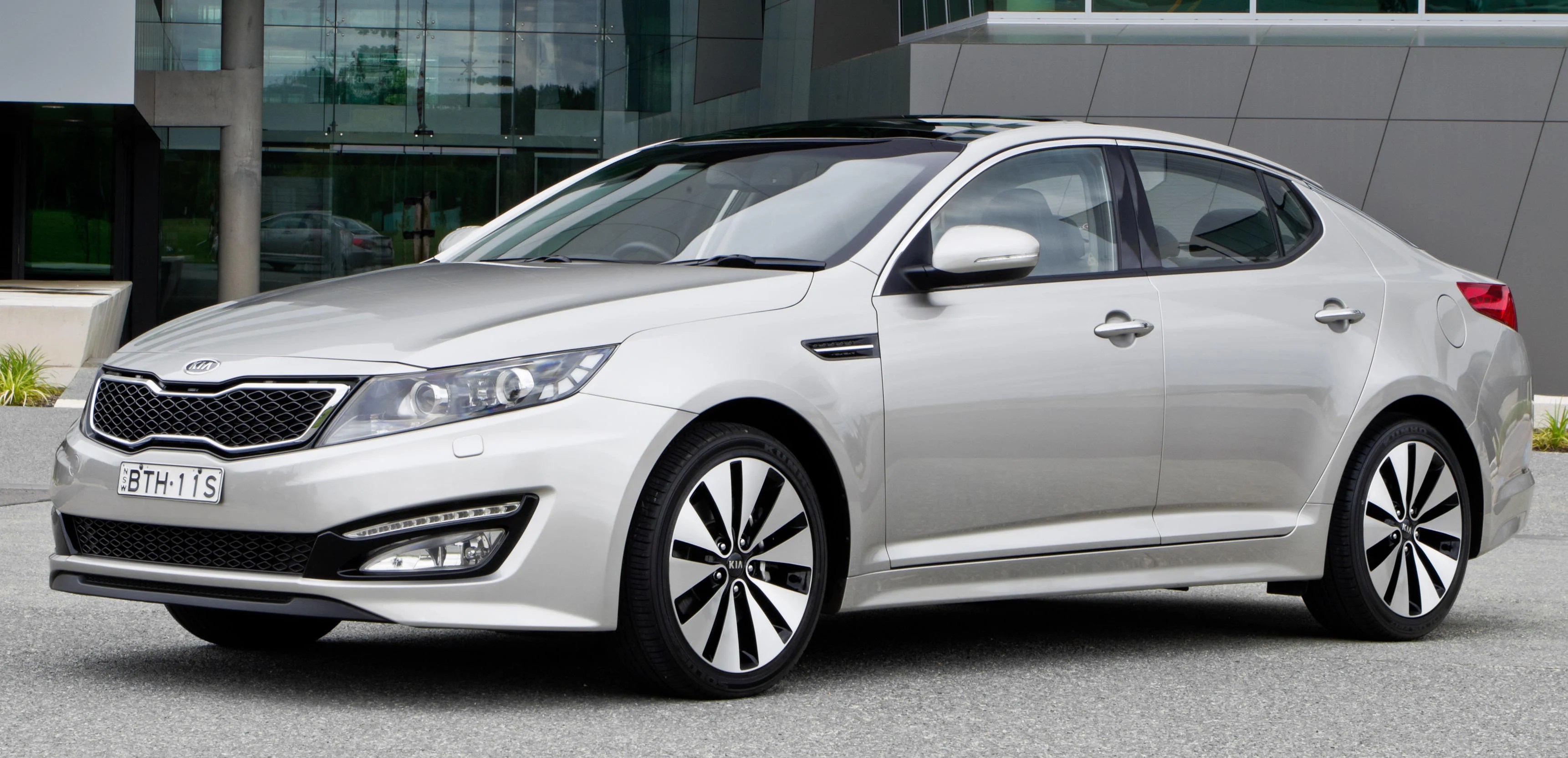 DRIVEN Kia Optima 2.4 GDI sampled in Melbourne MY11 Kia Optima Paul