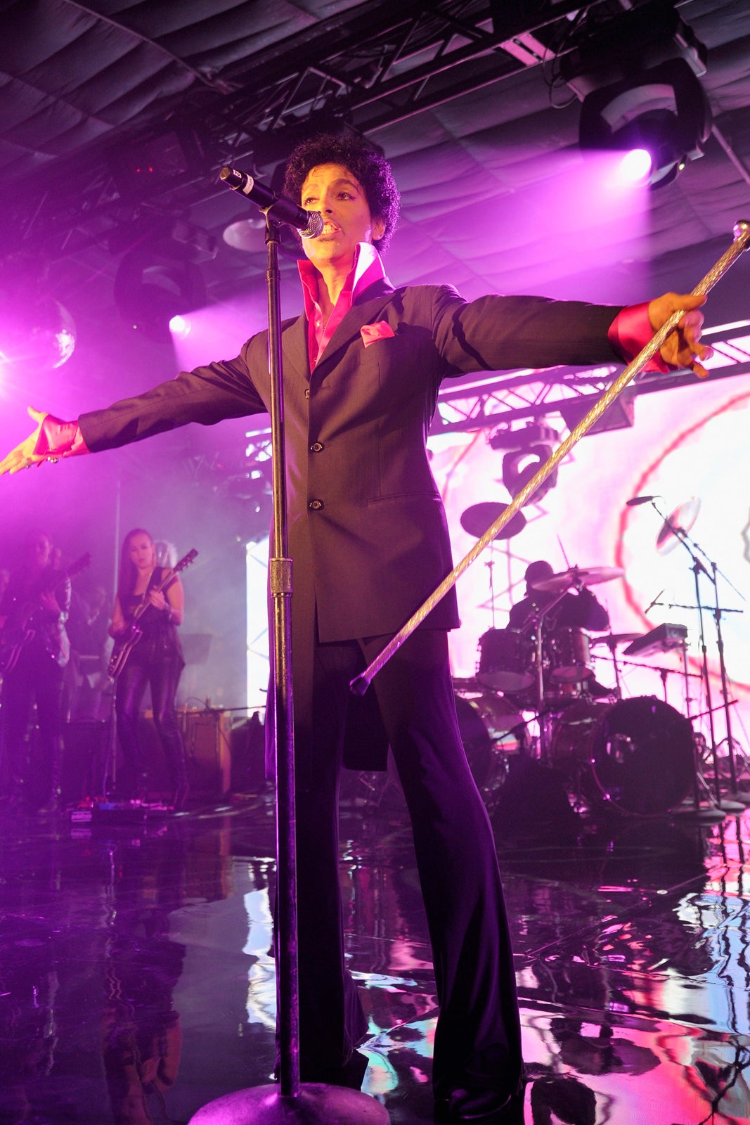 What Celebrities Smell Like Celebrity Fragrance Ideas