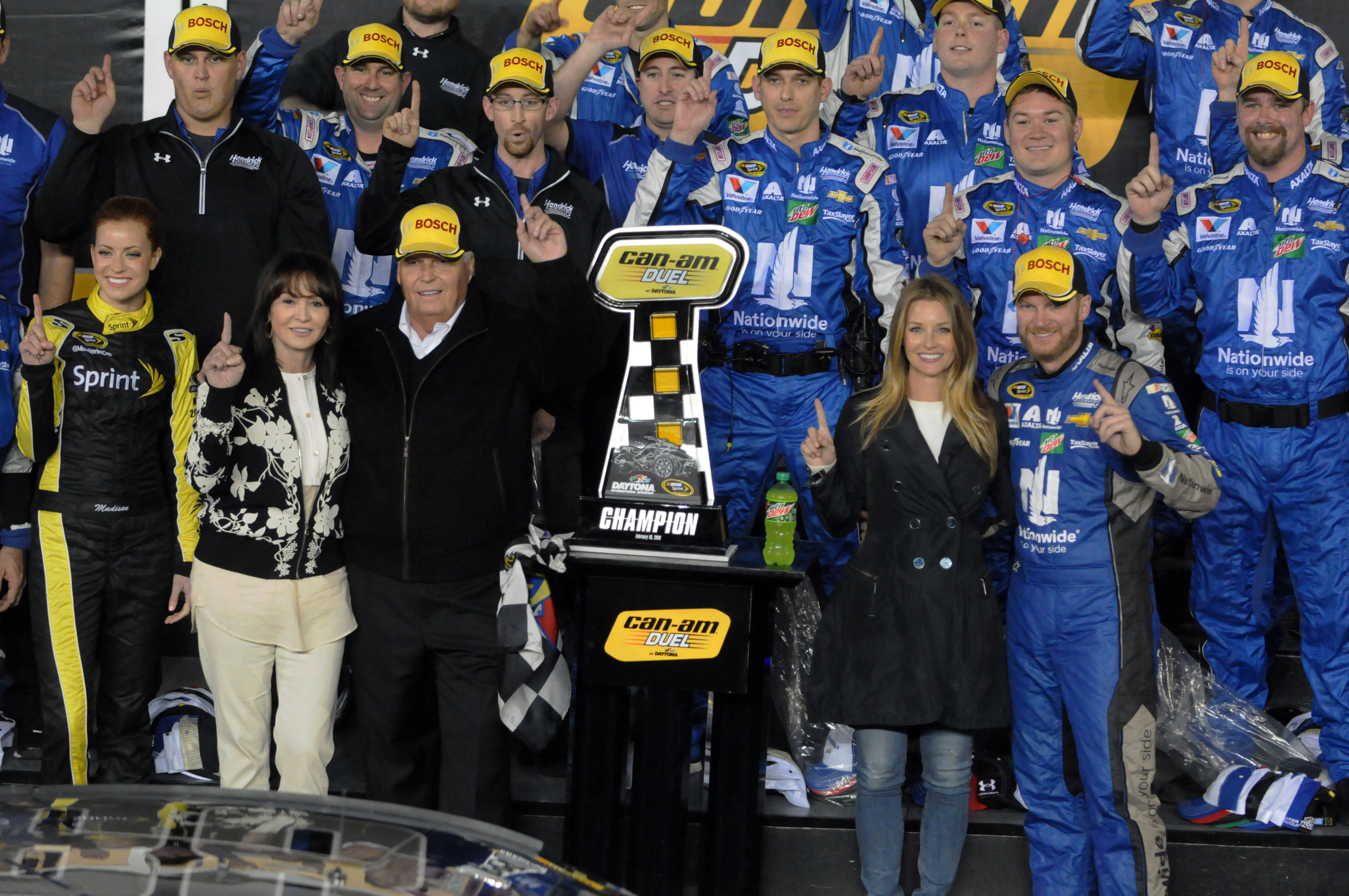 Dale Earnhardt Jr. and Kyle Busch win CanAm Duels at Daytona iRacing